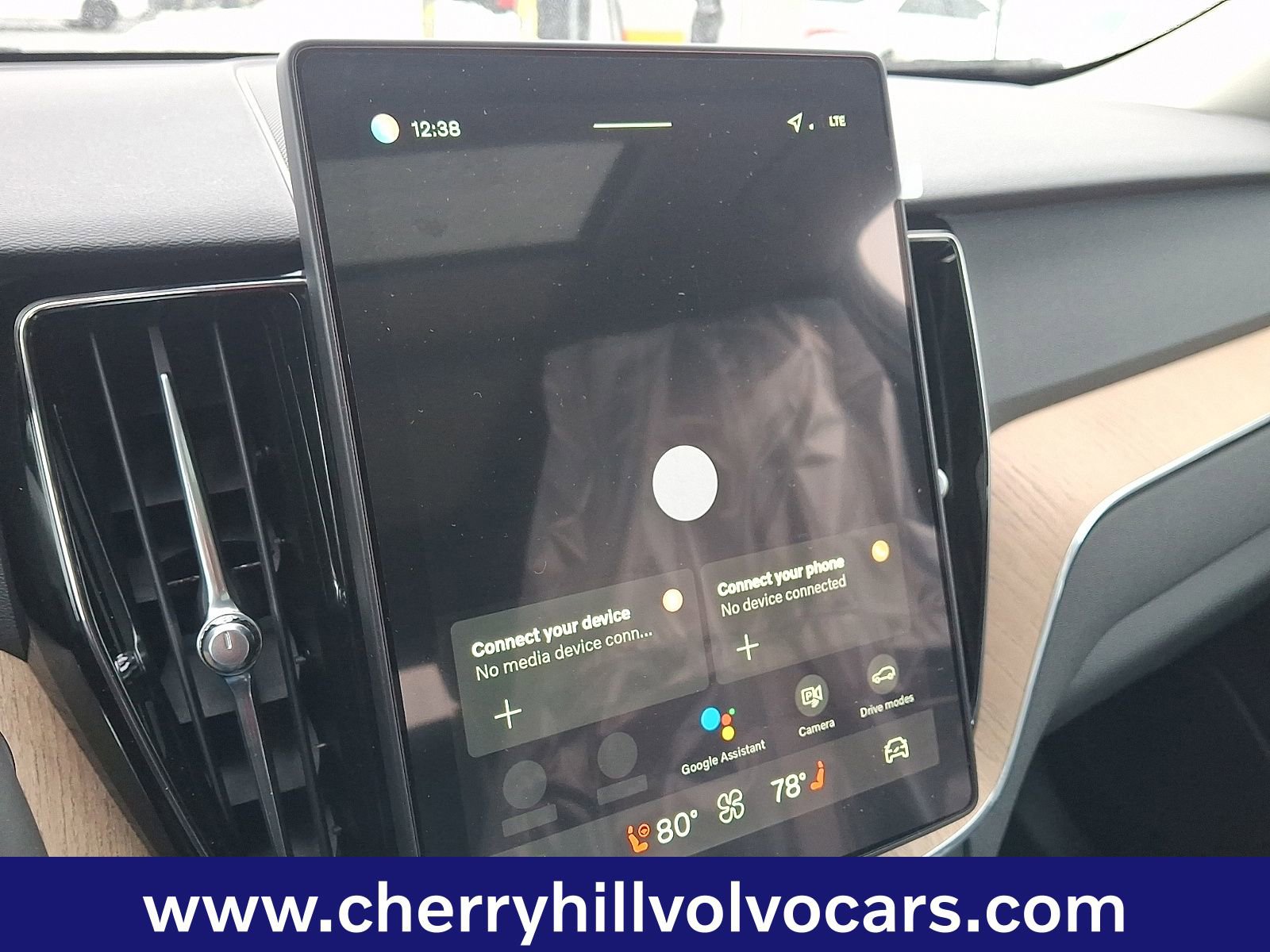 New 2026 Volvo XC60 B5 Core w/ Protection Package Premier image 14