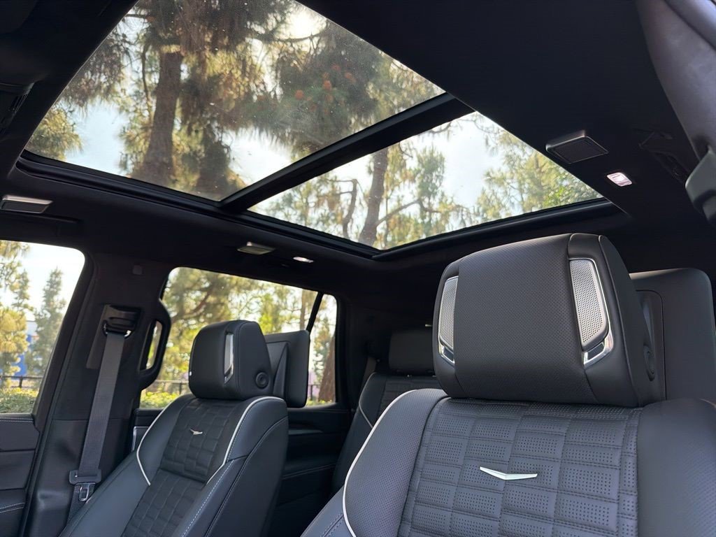 Certified 2025 Cadillac Escalade Sport Platinum w/ LPO, ONYX Package image 10