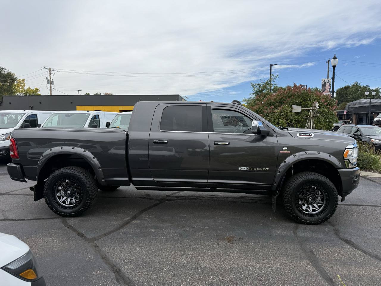 Used 2022 RAM 3500 Limited AWD/4WD image 6
