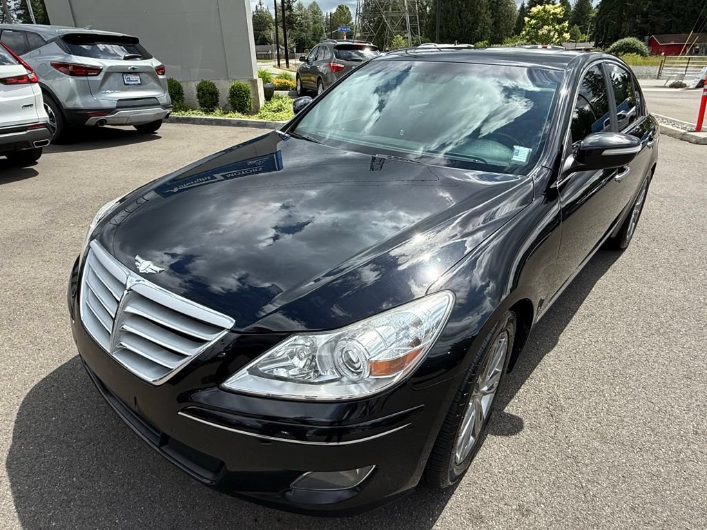 Used 2011 Hyundai Genesis 4.6 RWD image 9