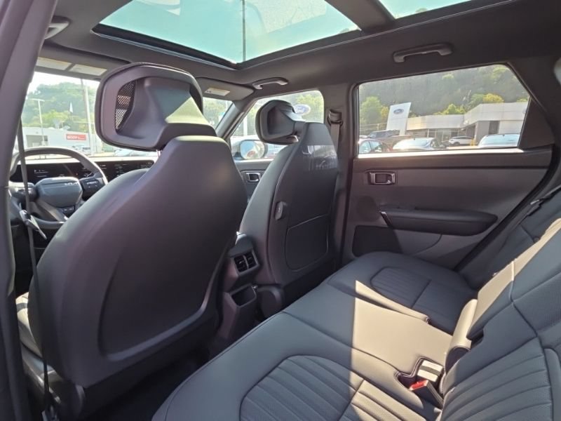 New 2027 Kia Seltos X-Line S w/ X-Line S Premium Package AWD/4WD image 21