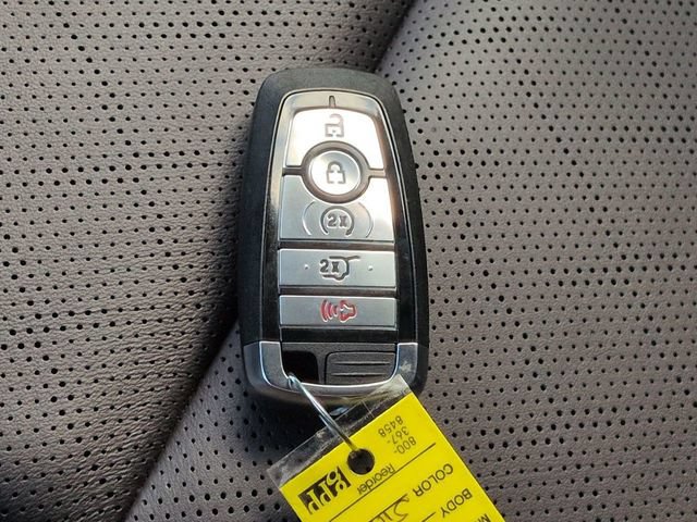 Used 2025 Ford Explorer Platinum AWD/4WD image 29