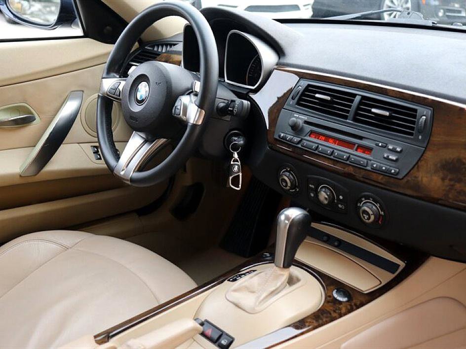 Used 2007 BMW Z4 3.0si image 14