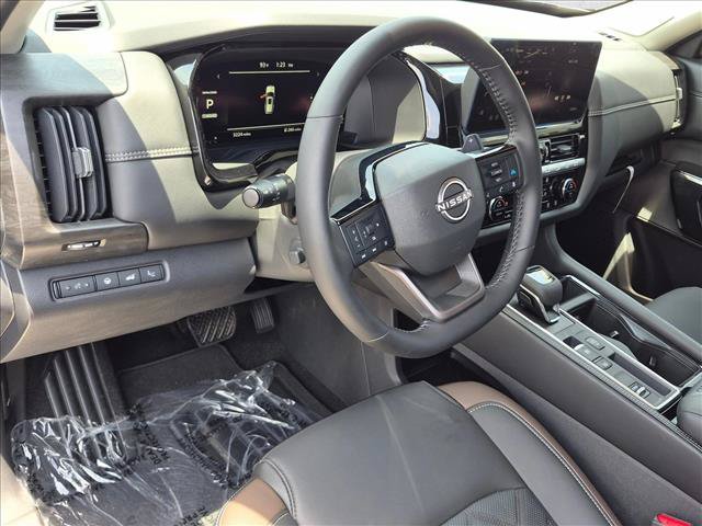 Used 2026 Nissan Pathfinder Platinum FWD image 10