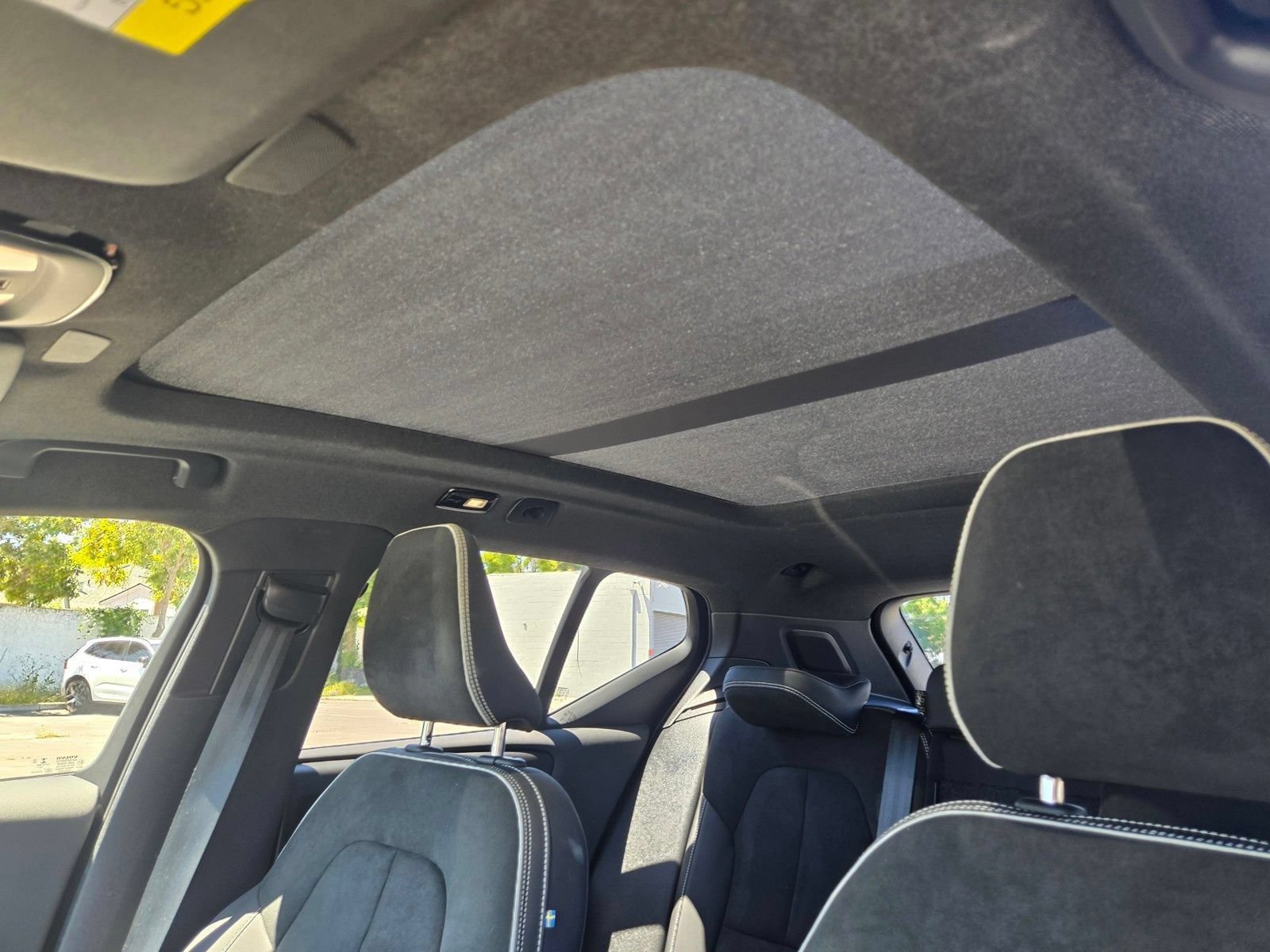 Certified 2023 Volvo XC40 Recharge Ultimate AWD/4WD image 17
