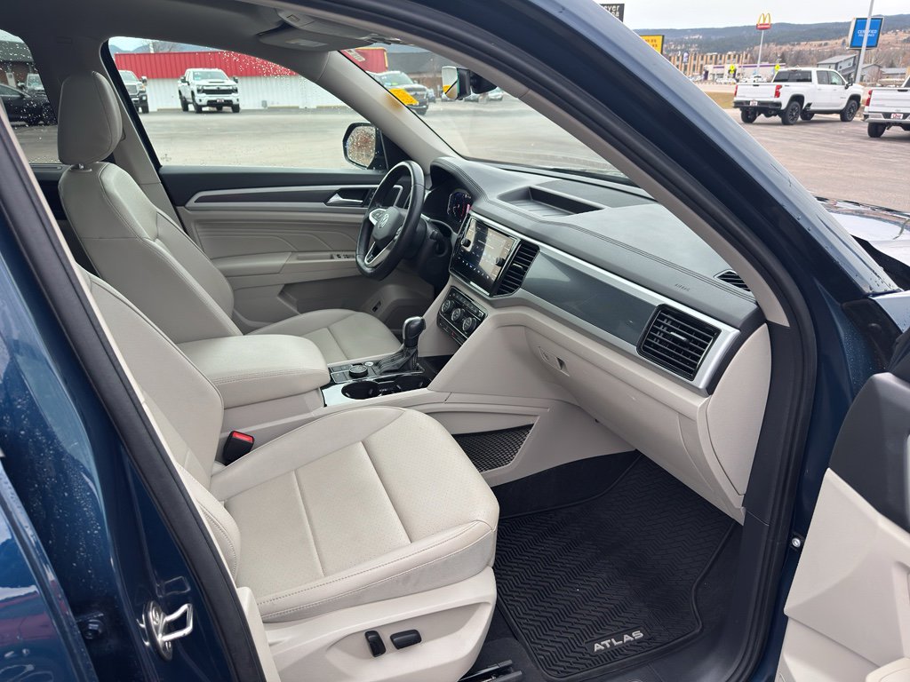 Used 2021 Volkswagen Atlas SEL R-Line image 29
