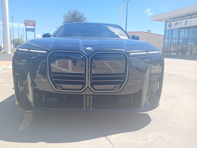 New 2027 BMW 740i xDrive w/ Executive Package AWD/4WD image 2