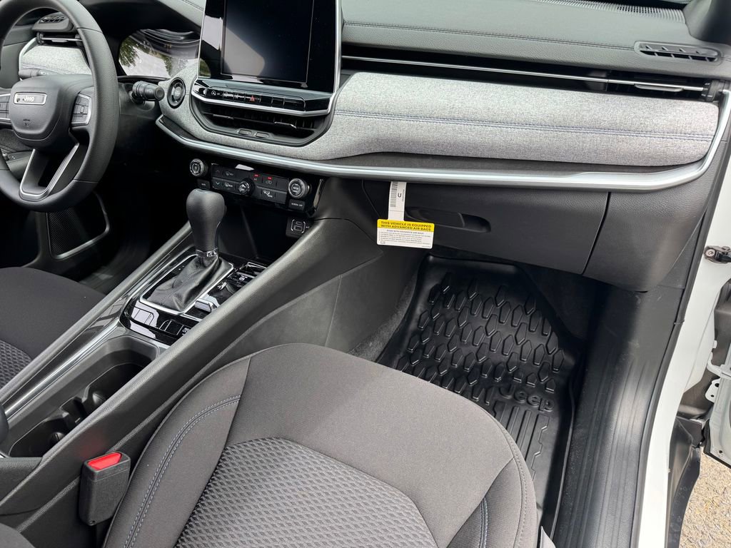 New 2025 Jeep Compass Sport image 16