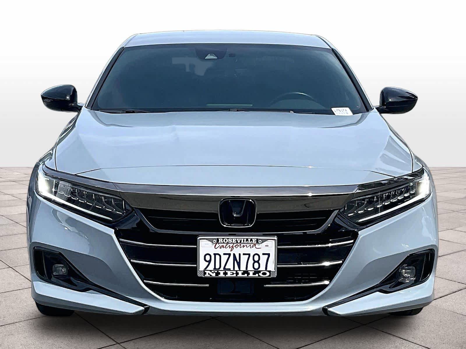 Used 2022 Honda Accord Sport image 3