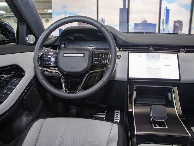 New 2026 Land Rover Range Rover Evoque Dynamic SE image 16