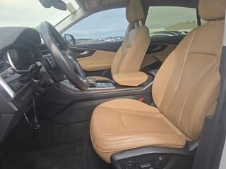 Used 2023 Audi Q8 Premium Plus w/ Premium Plus Package AWD/4WD image 5
