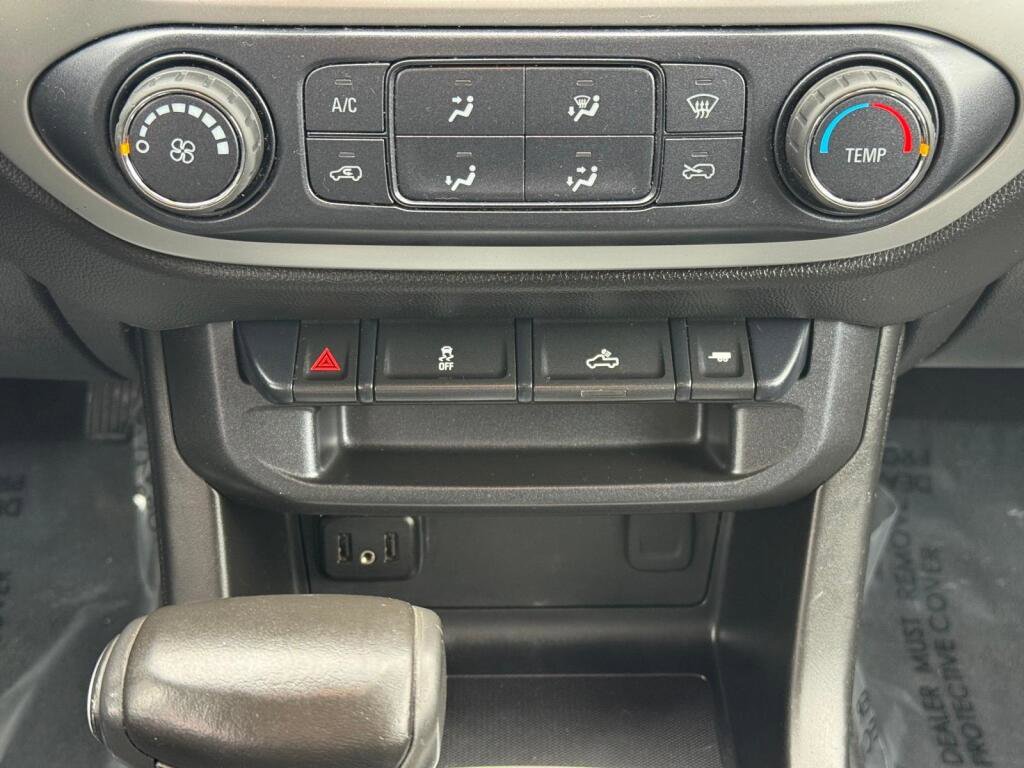 Used 2020 Chevrolet Colorado LT AWD/4WD image 12