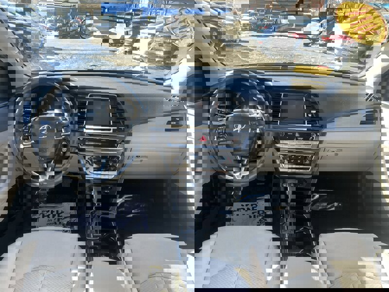 Used 2018 Hyundai Sonata SE w/ Cargo Package image 11