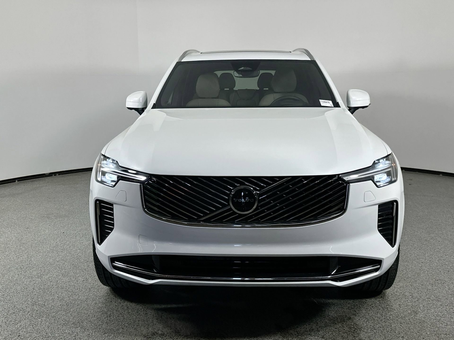 New 2026 Volvo XC90 B6 Ultra image 2