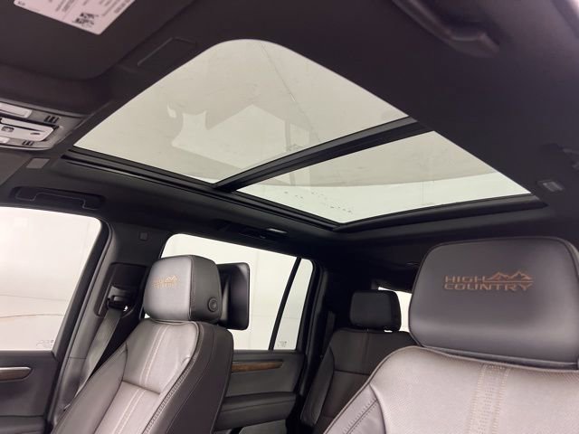 New 2026 Chevrolet Suburban High Country image 15