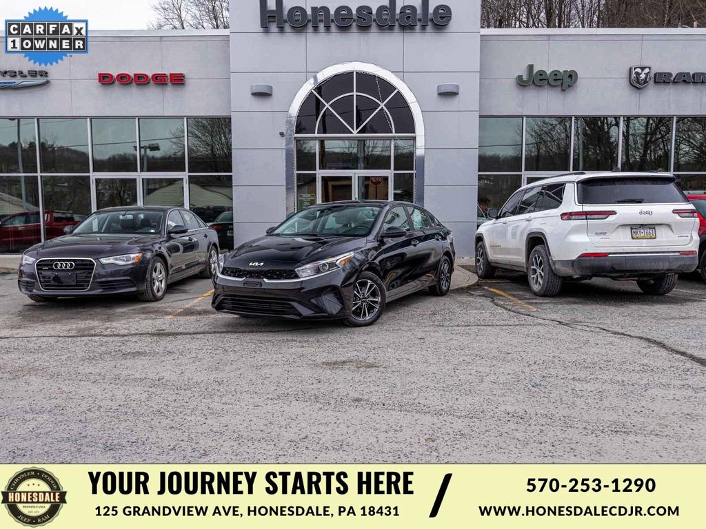 Used 2023 Kia Forte LXS image 1