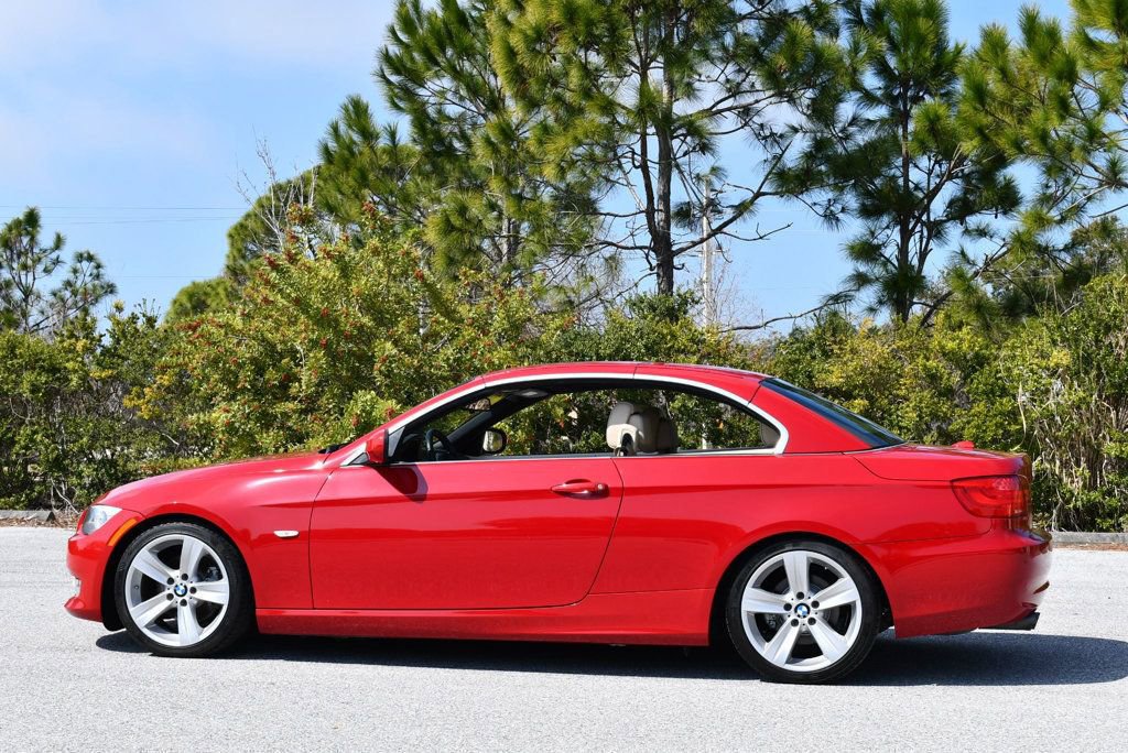 Used 2011 BMW 328i Convertible image 4
