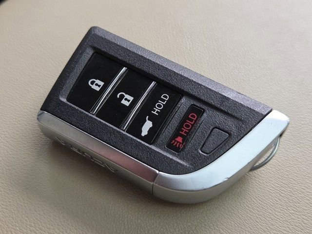 Used 2023 Acura MDX SH-AWD w/ Technology Package image 37