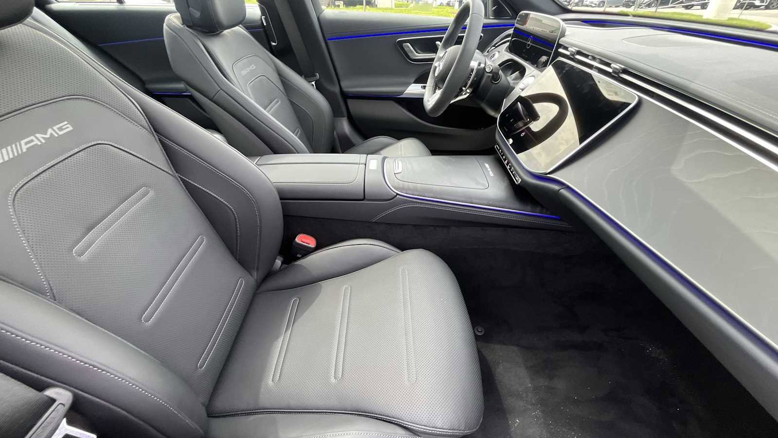 New 2026 Mercedes-Benz E 53 AMG e 4MATIC Sedan image 10