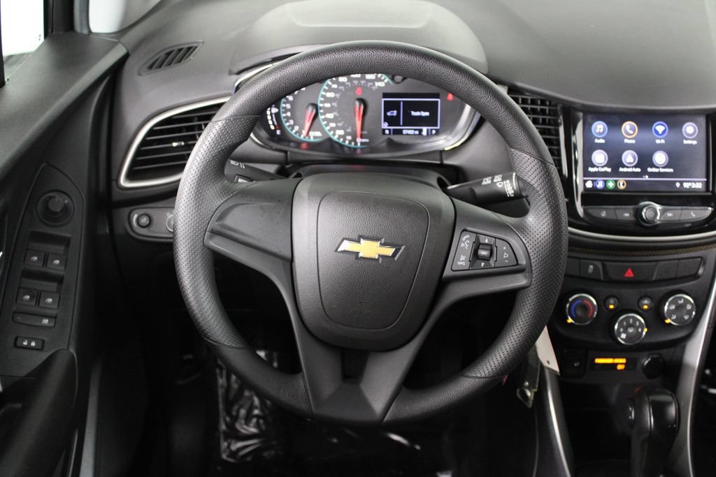 Used 2020 Chevrolet Trax LS FWD image 9