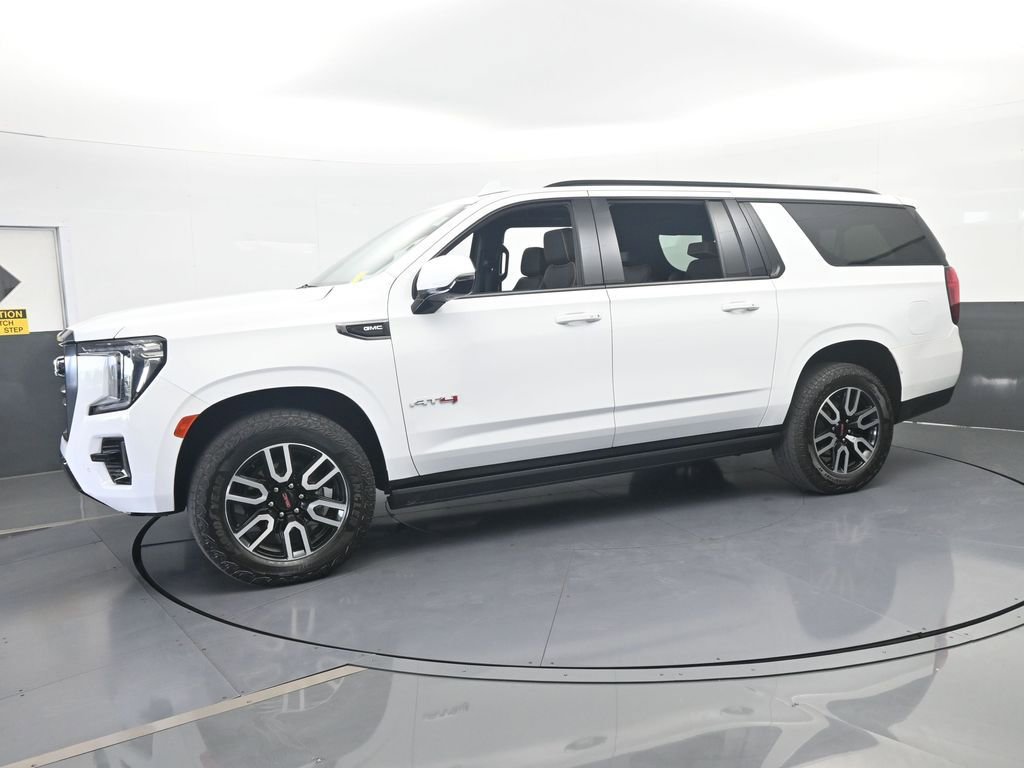 Used 2023 GMC Yukon XL AT4 image 2