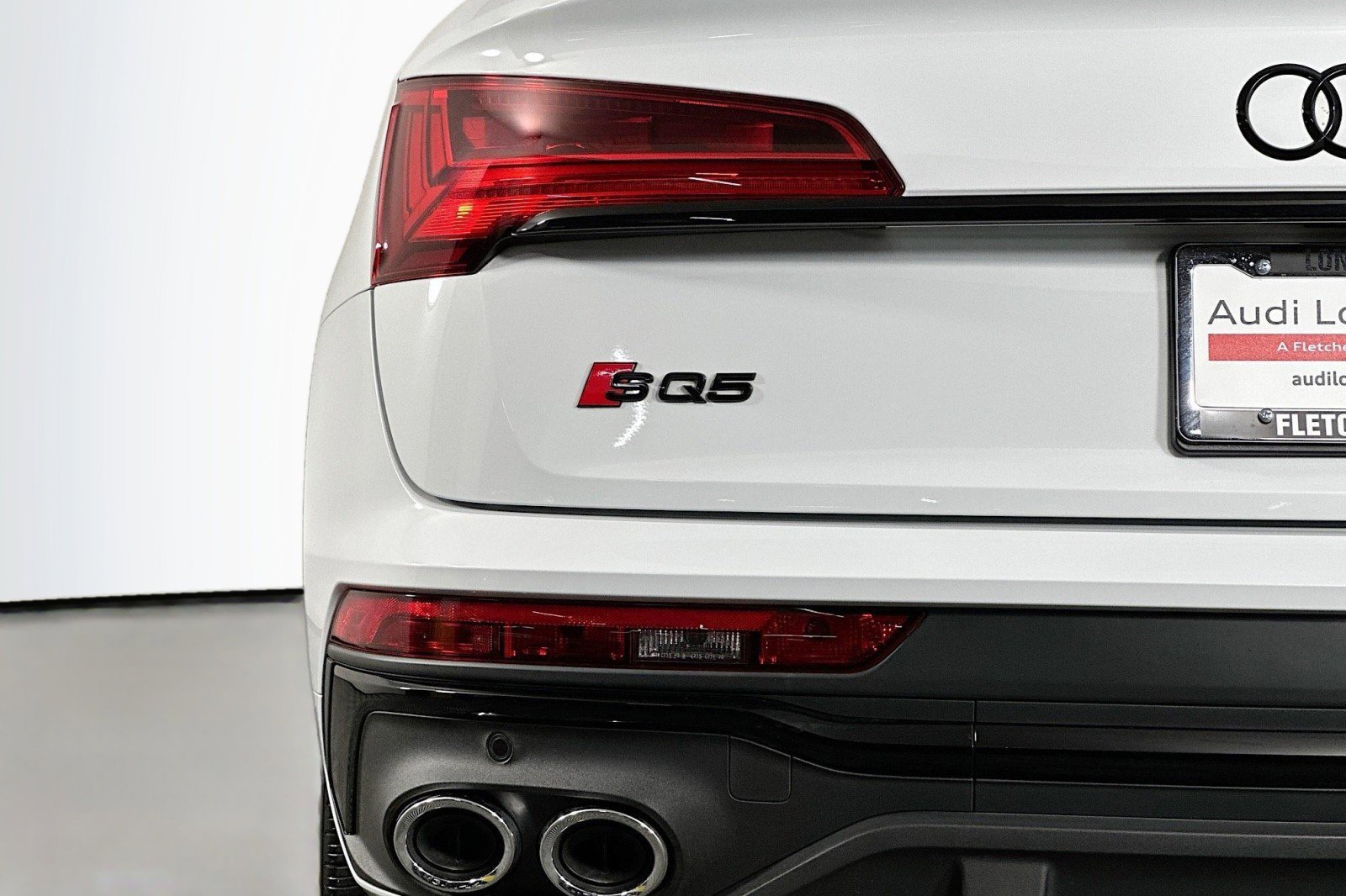 Used 2022 Audi SQ5 Prestige w/ Prestige Package image 17