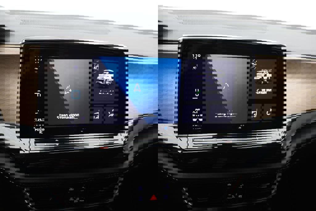 Used 2024 Volkswagen Atlas SE image 23