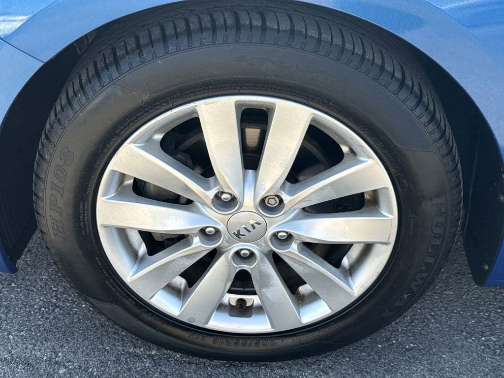 Used 2015 Kia Forte EX w/ EX Premium Package FWD image 10