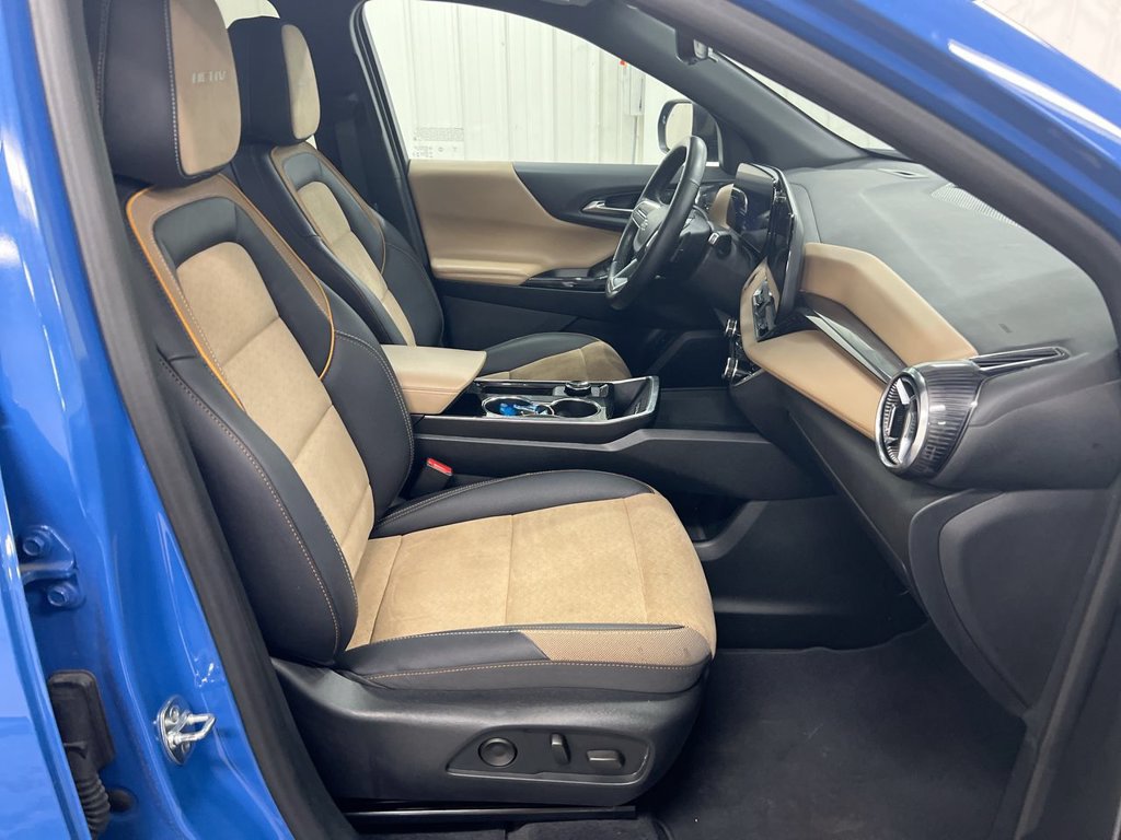 Used 2025 Chevrolet Equinox ACTIV w/ Safety and Technology Package AWD/4WD image 22