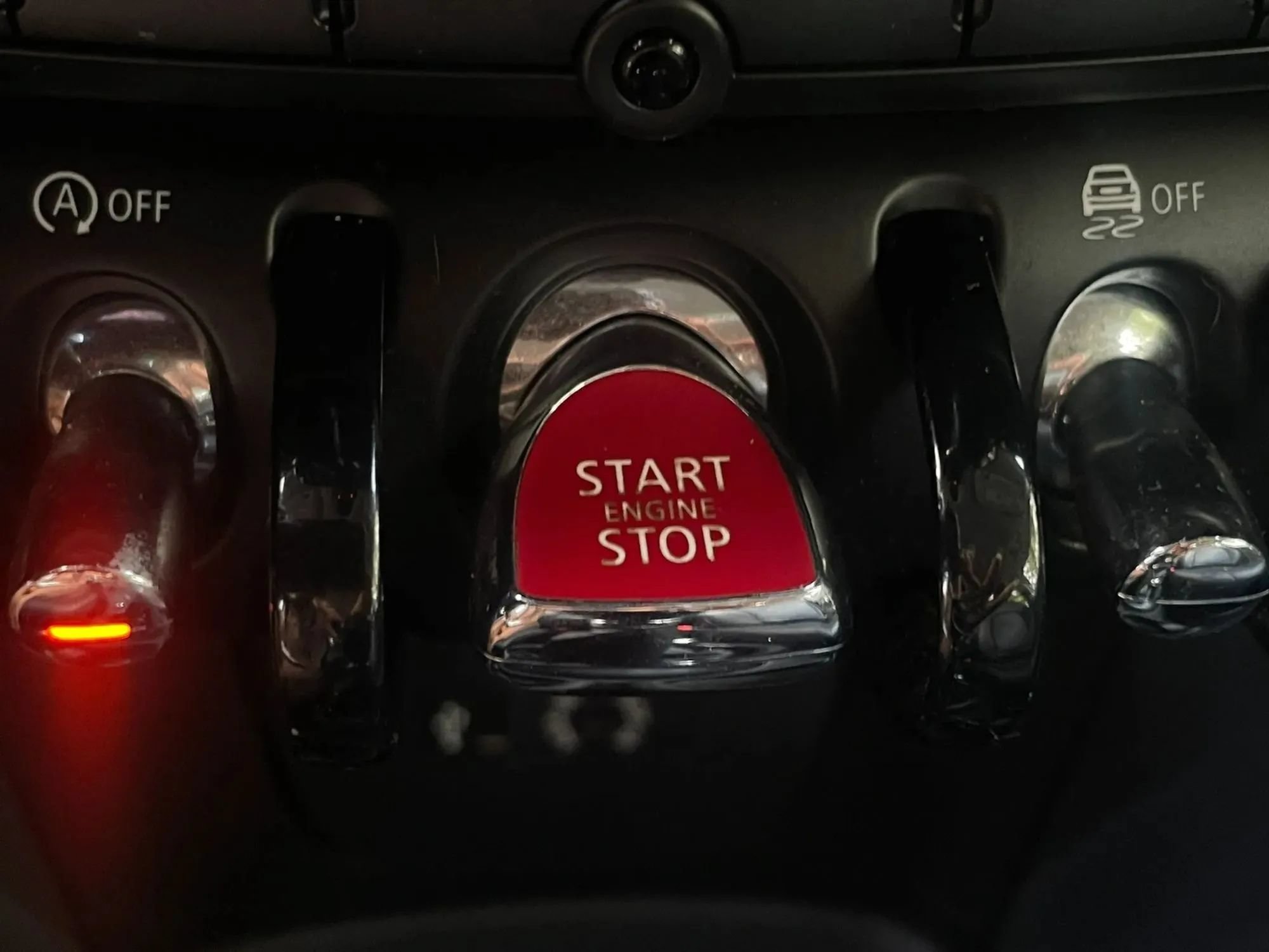 Used 2018 MINI Cooper 4-Door Hardtop FWD image 35