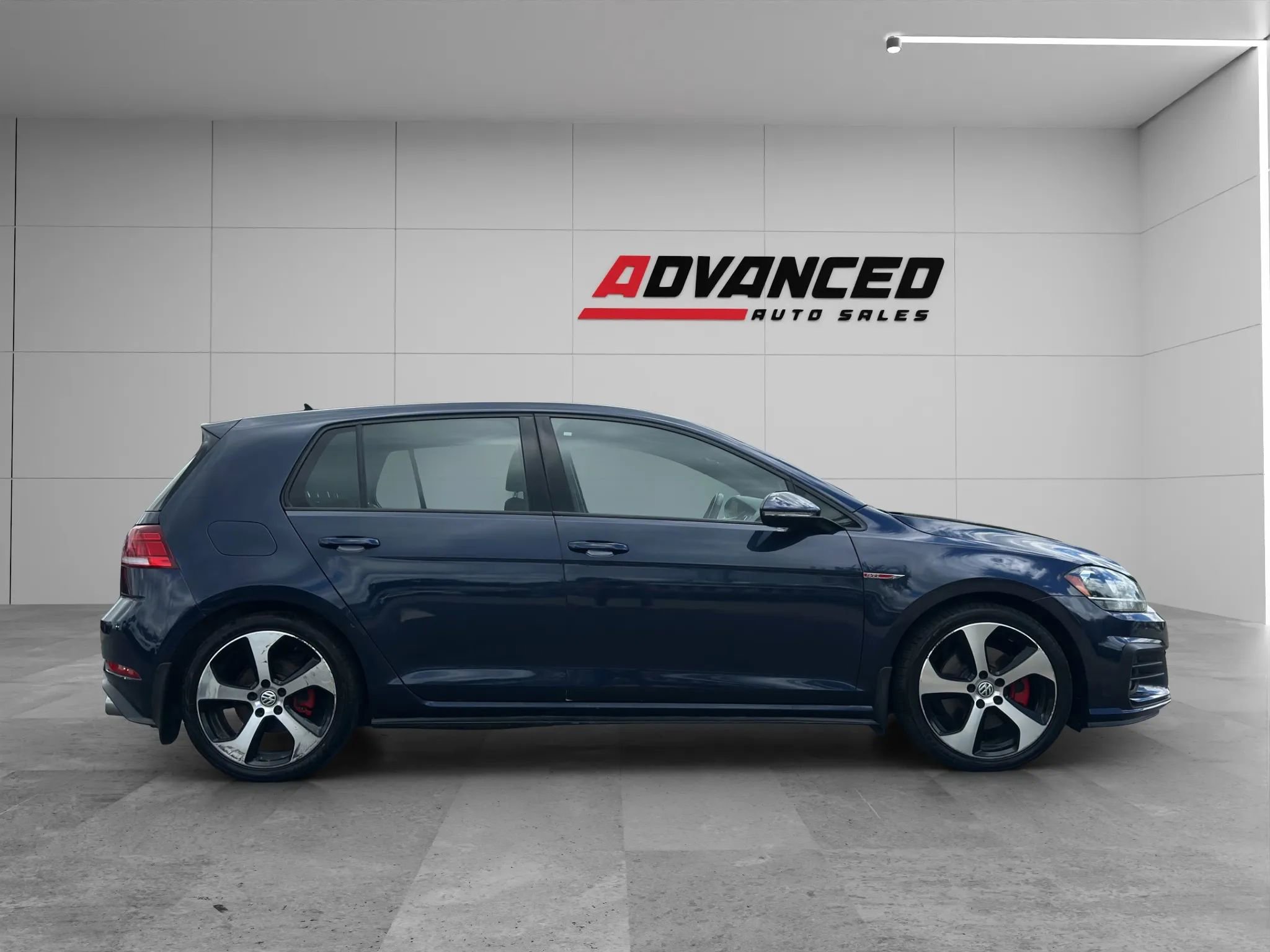 Used 2018 Volkswagen GTI S FWD image 8