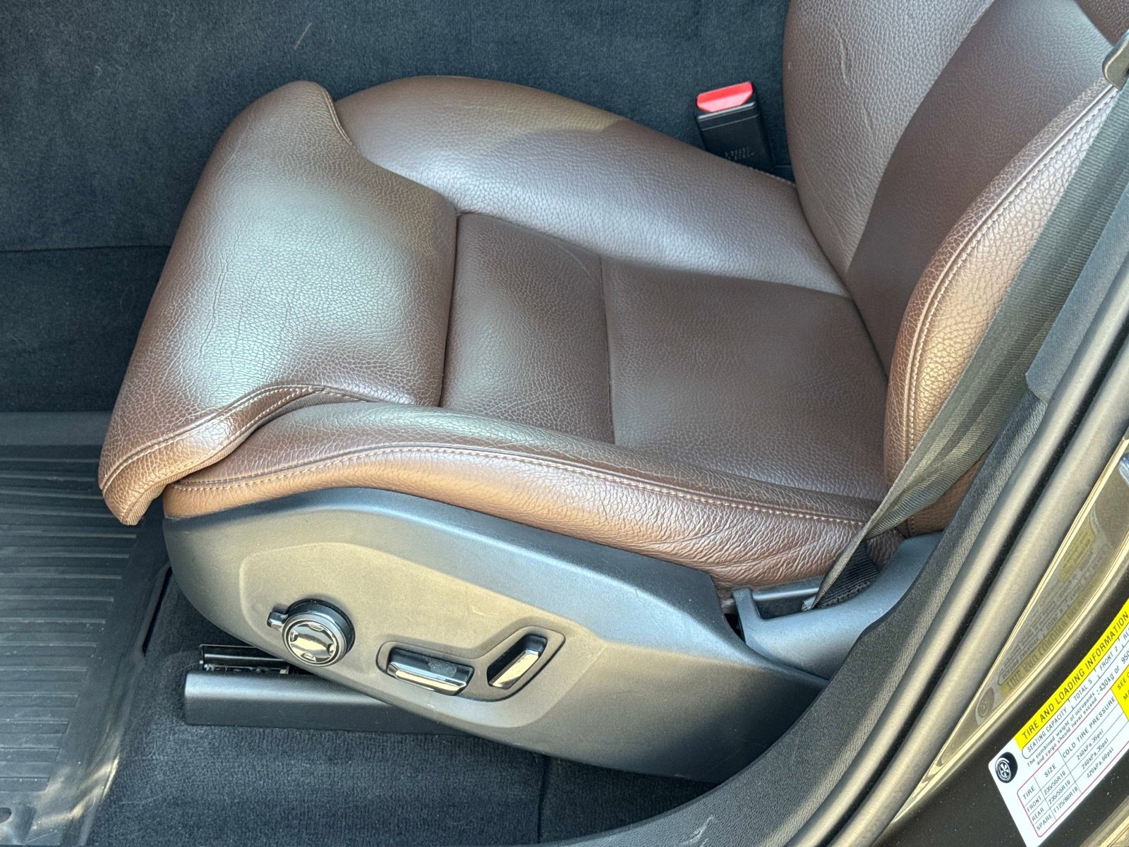 Used 2020 Volvo XC60 T6 Inscription w/ Protection Package Premier image 21