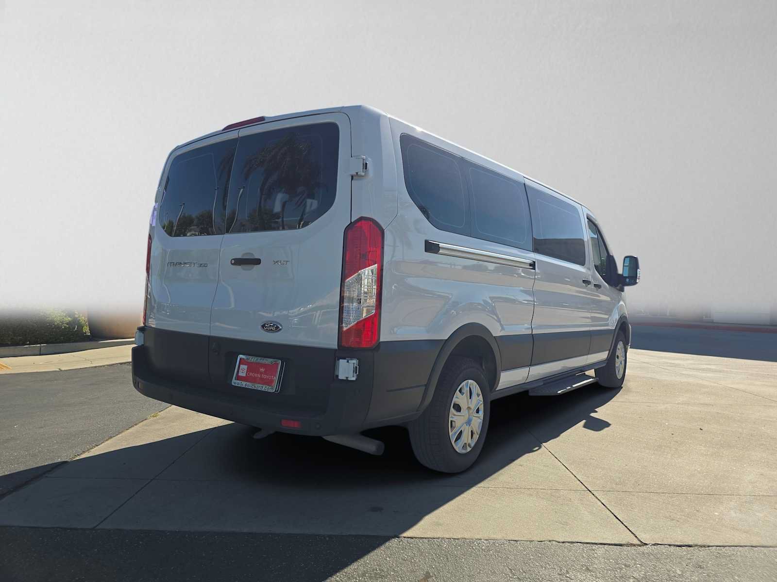 Used 2023 Ford Transit 350 XLT RWD image 3