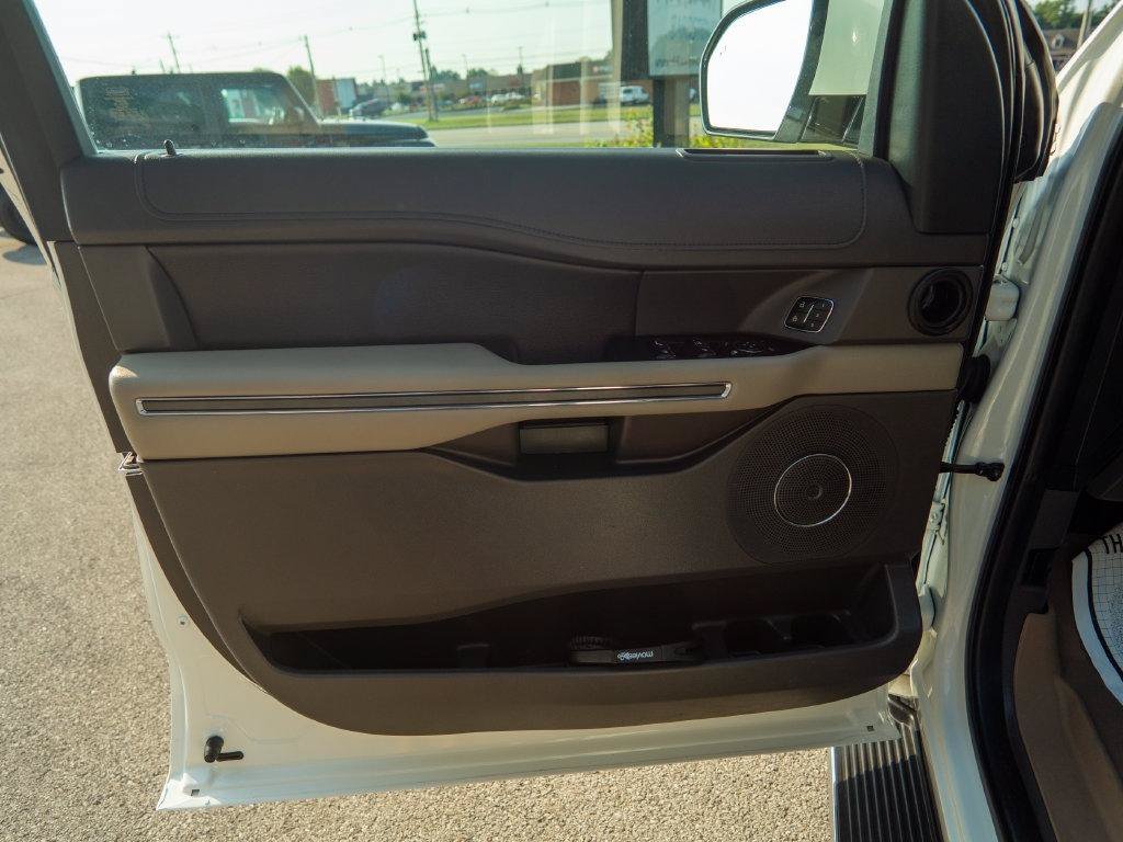 Used 2020 Ford Expedition Max XLT w/ Equipment Group 202A RWD image 20