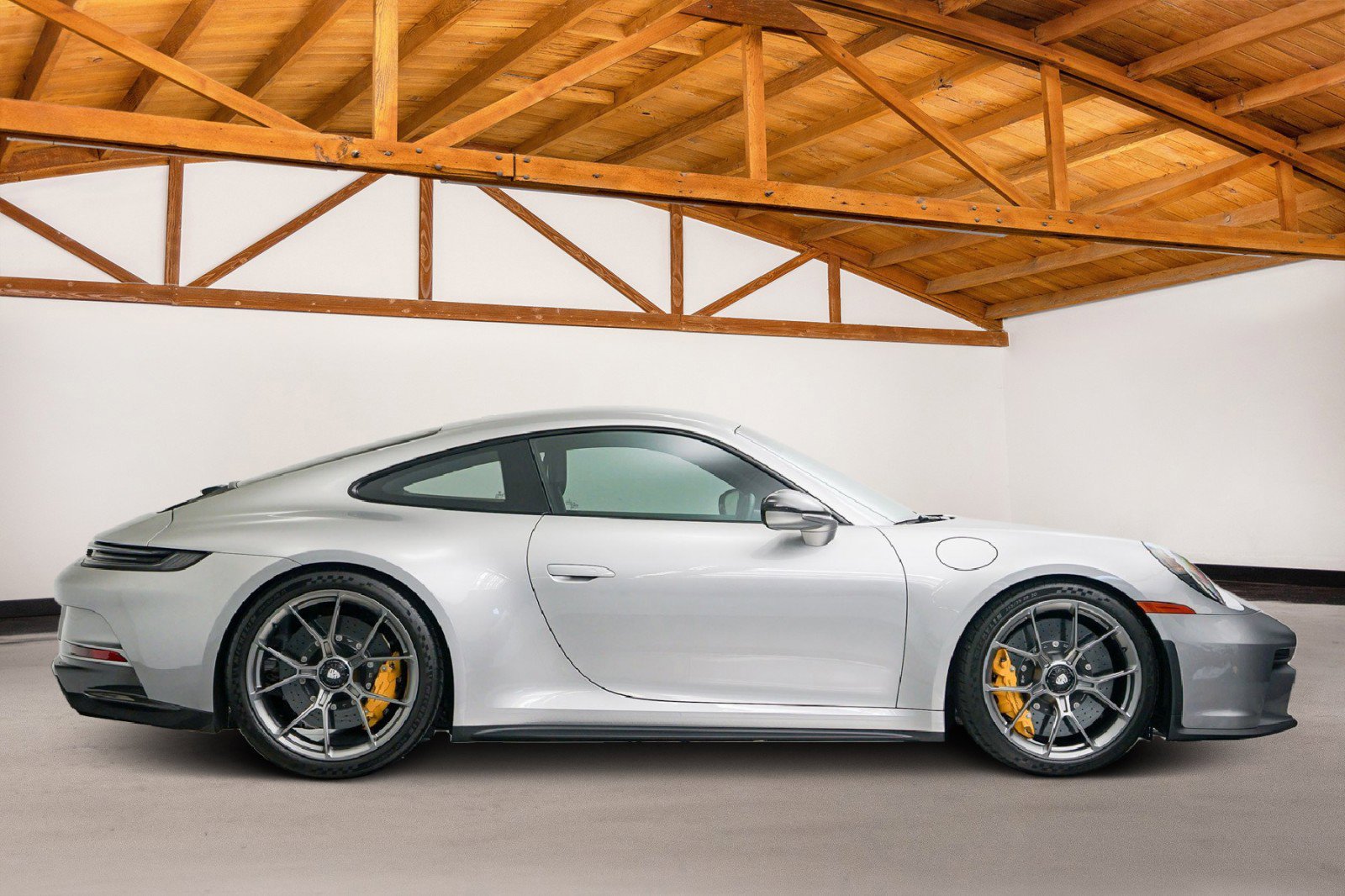 Used 2022 Porsche 911 GT3 RWD image 6