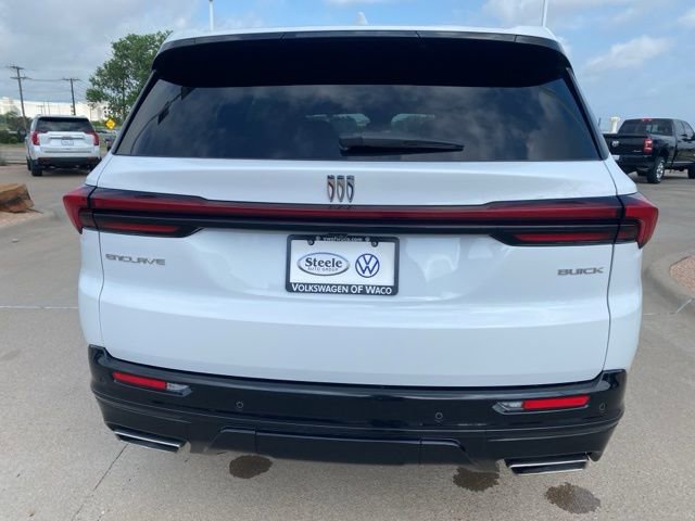 Used 2025 Buick Enclave Sport Touring image 5