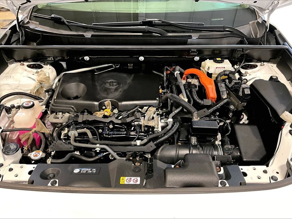Used 2020 Toyota RAV4 LE w/ Carpet Mat Package AWD/4WD image 30