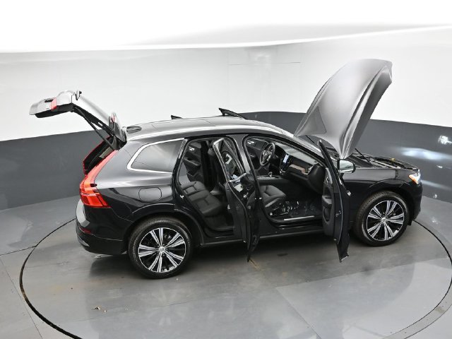 Used 2023 Volvo XC60 B5 Plus w/ Climate Package AWD/4WD image 47