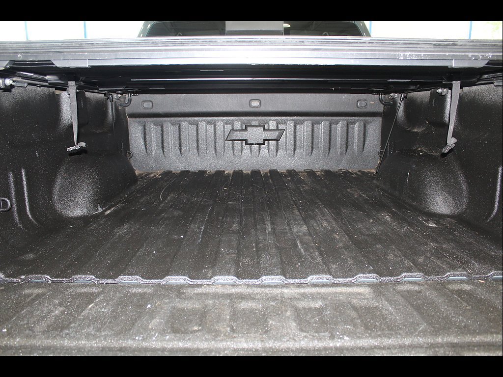 Used 2017 Chevrolet Silverado 1500 LTZ Z71 w/ LTZ Plus Package AWD/4WD image 19
