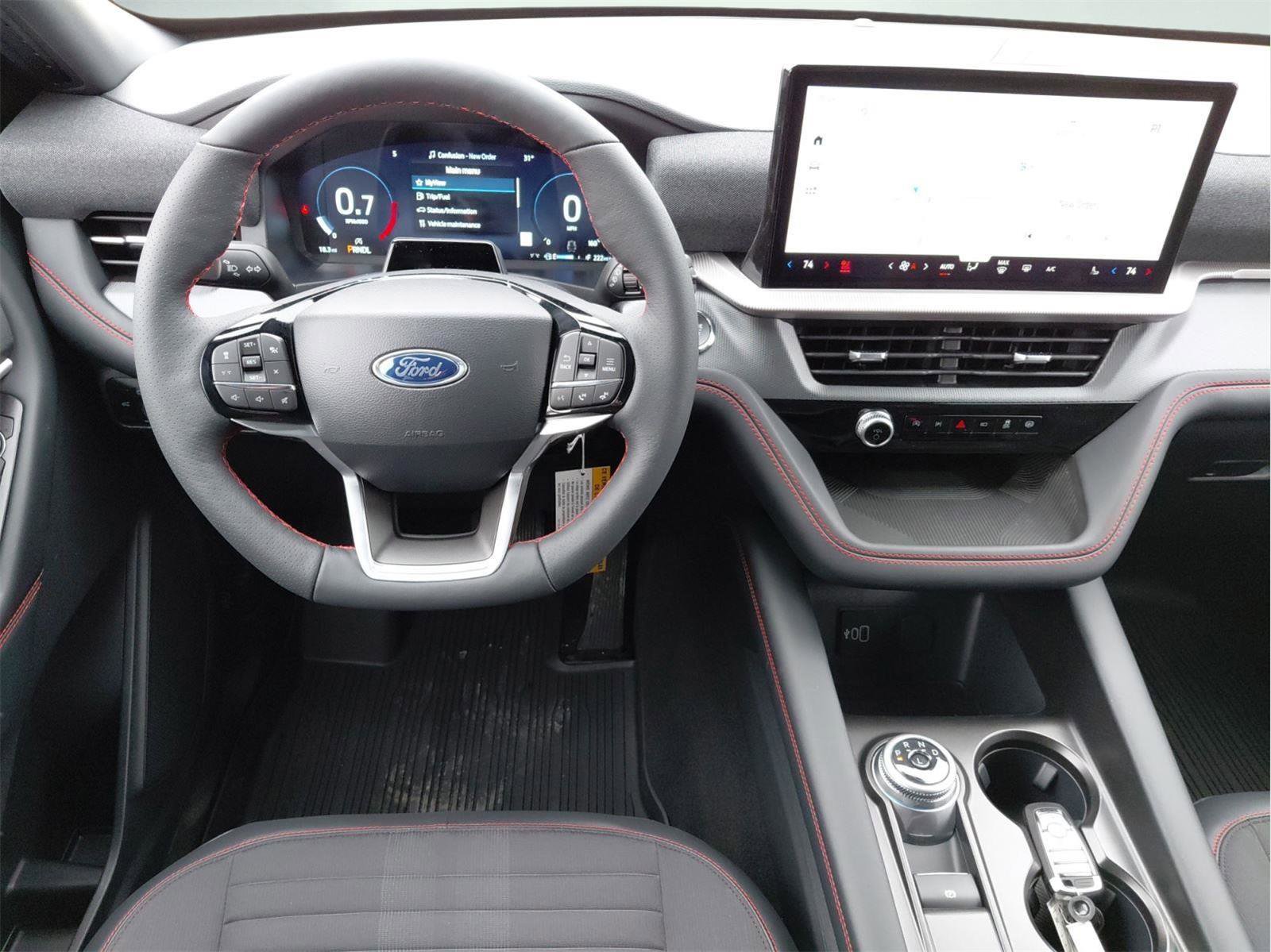 New 2026 Ford Explorer ST-Line w/ ST-Line Street Pack image 12