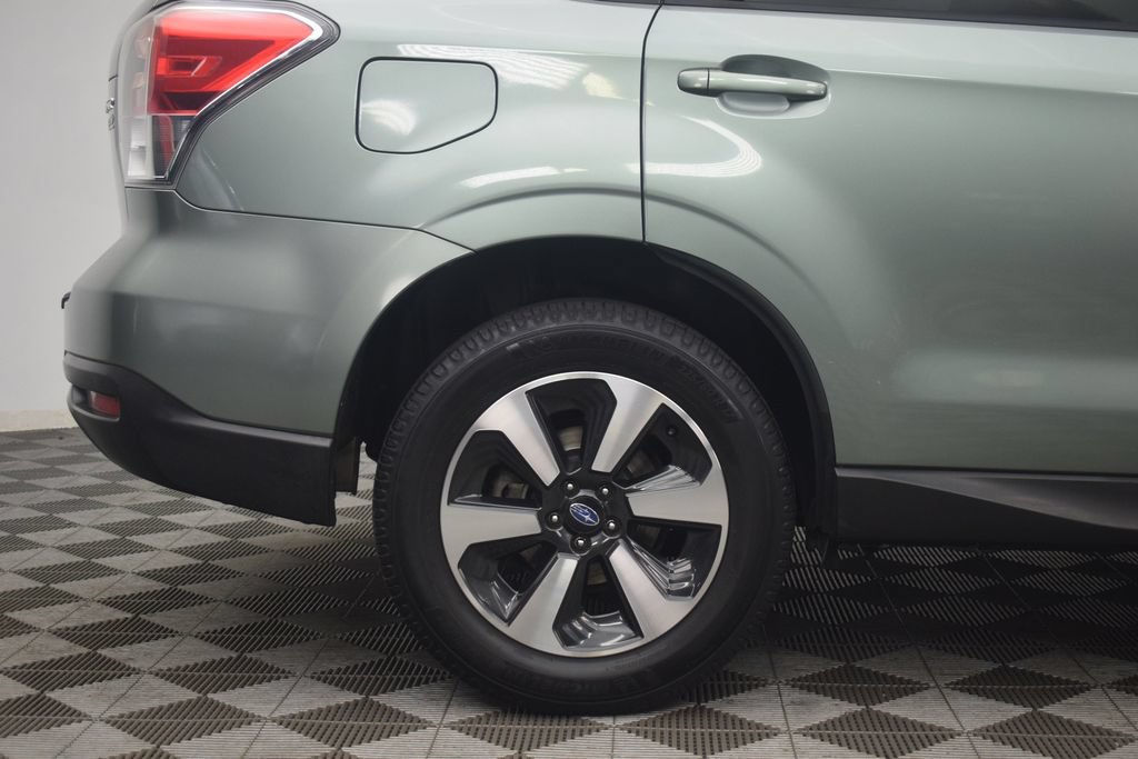 Used 2017 Subaru Forester 2.5i Premium AWD/4WD image 33
