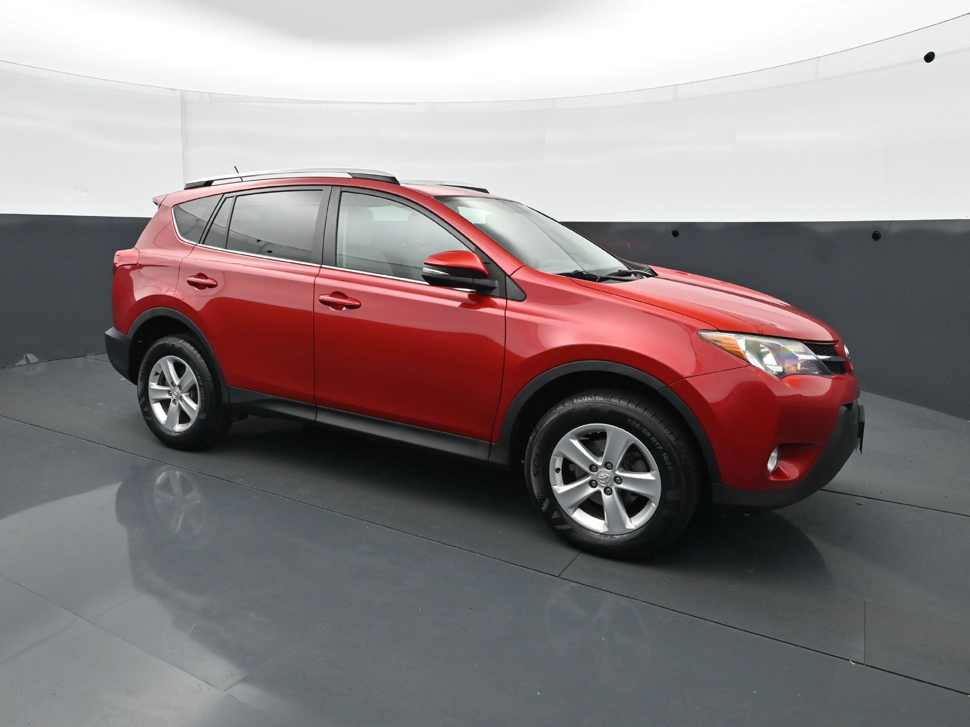 Used 2014 Toyota RAV4 XLE AWD/4WD image 9