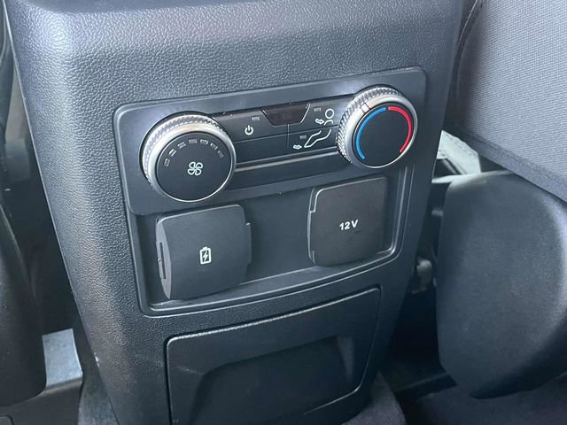 Used 2022 Ford Explorer XLT image 20