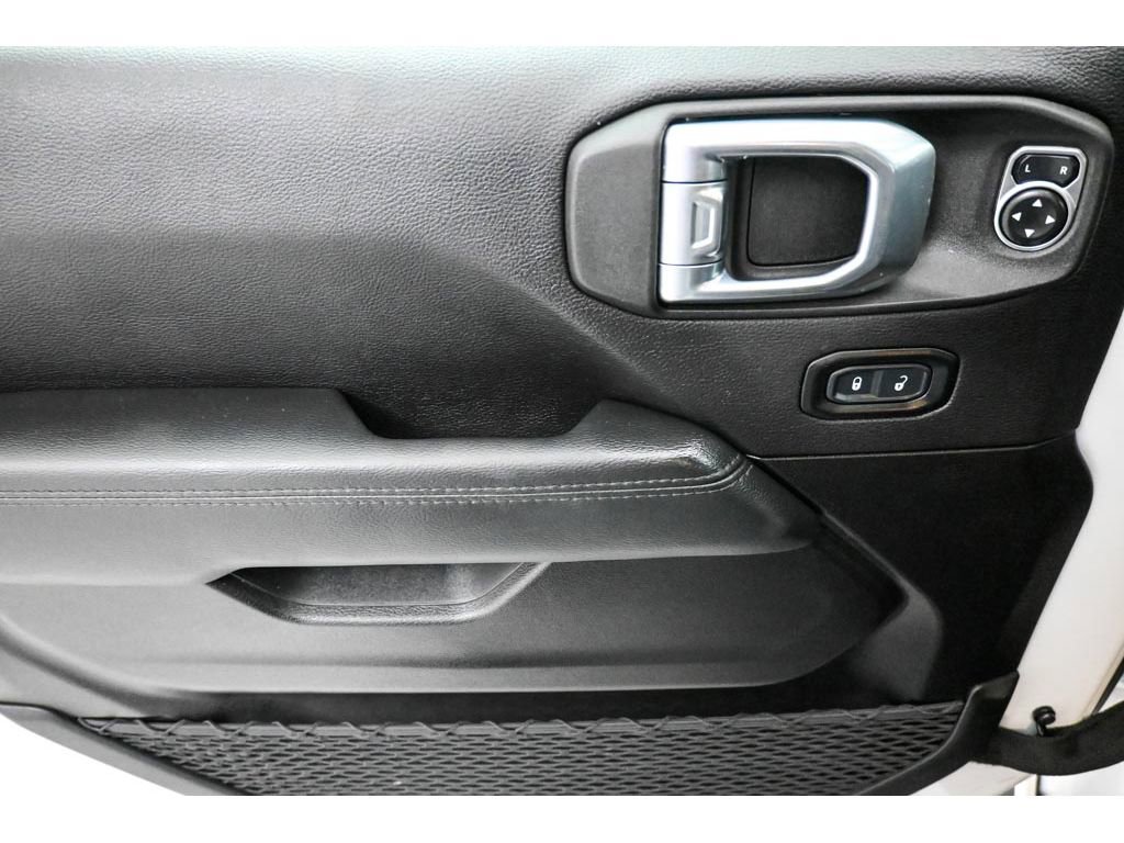 Used 2023 Jeep Wrangler Unlimited Sahara image 27