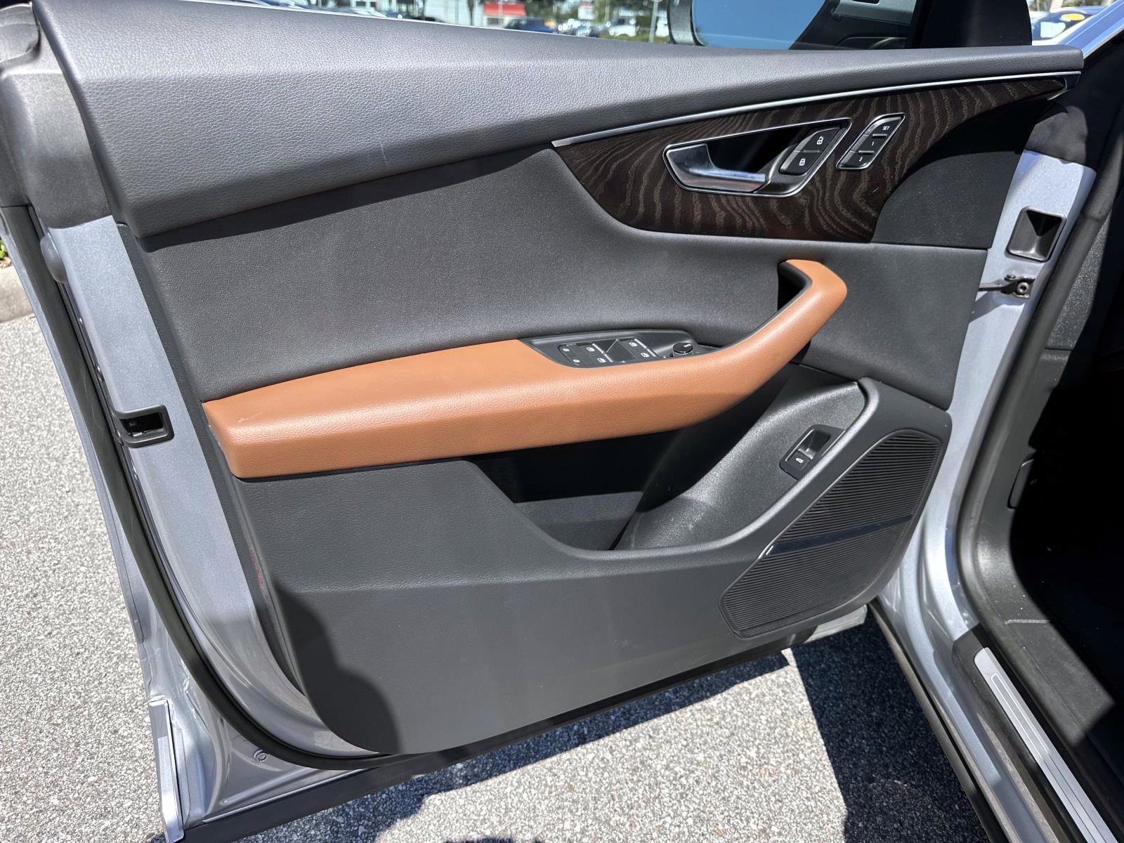 Used 2022 Audi Q8 Premium Plus image 18