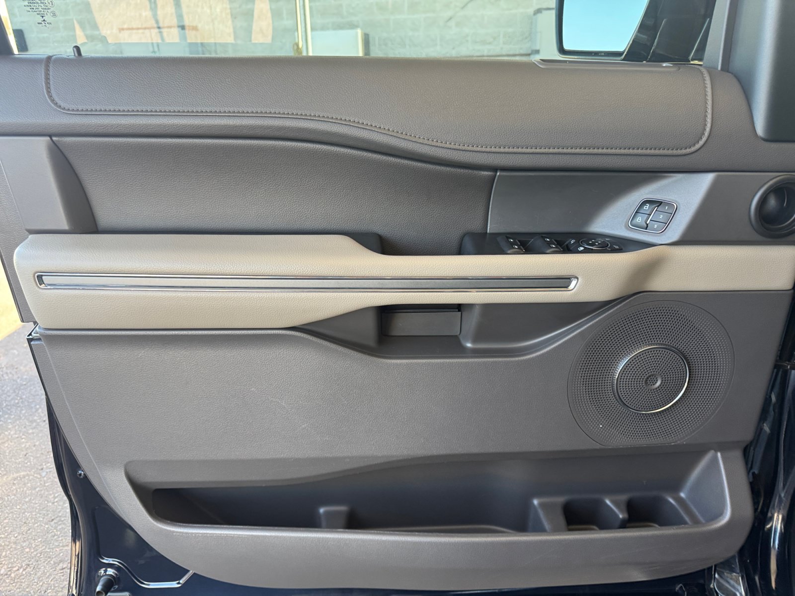 Used 2021 Ford Expedition XLT AWD/4WD image 11