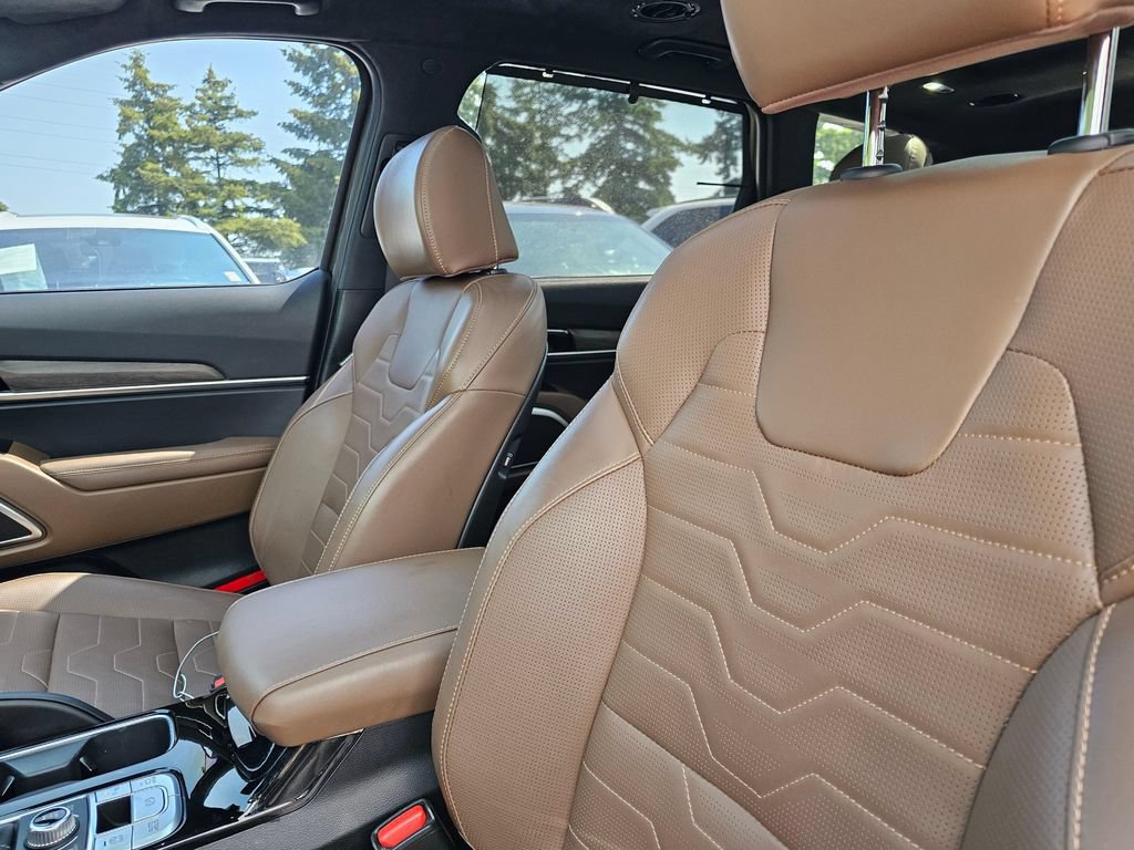 Used 2022 Kia Telluride SX w/ SX Prestige Package AWD/4WD image 24