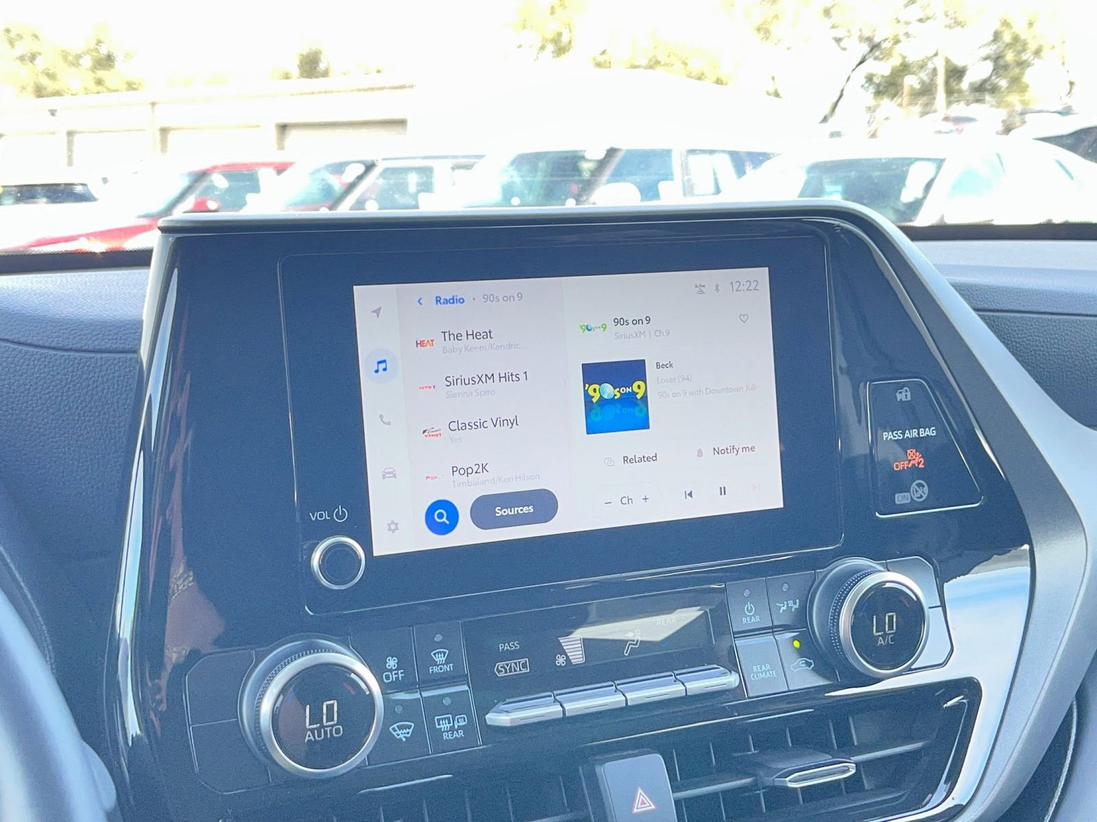 Used 2025 Toyota Highlander LE image 21