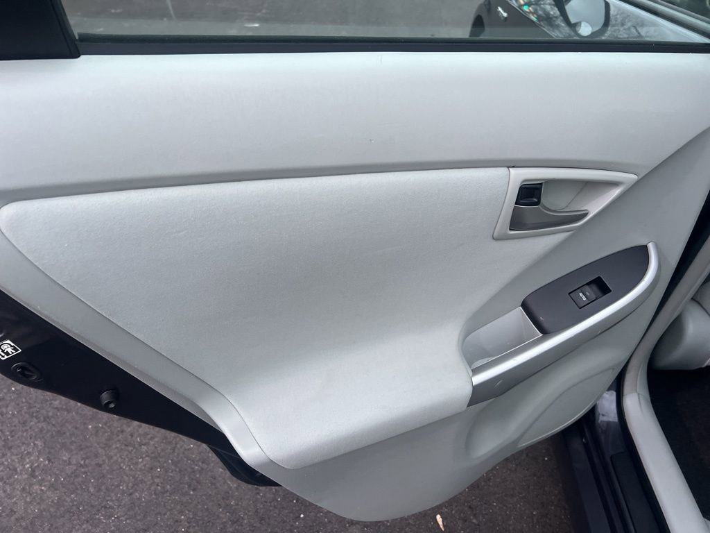 Used 2013 Toyota Prius Two image 10