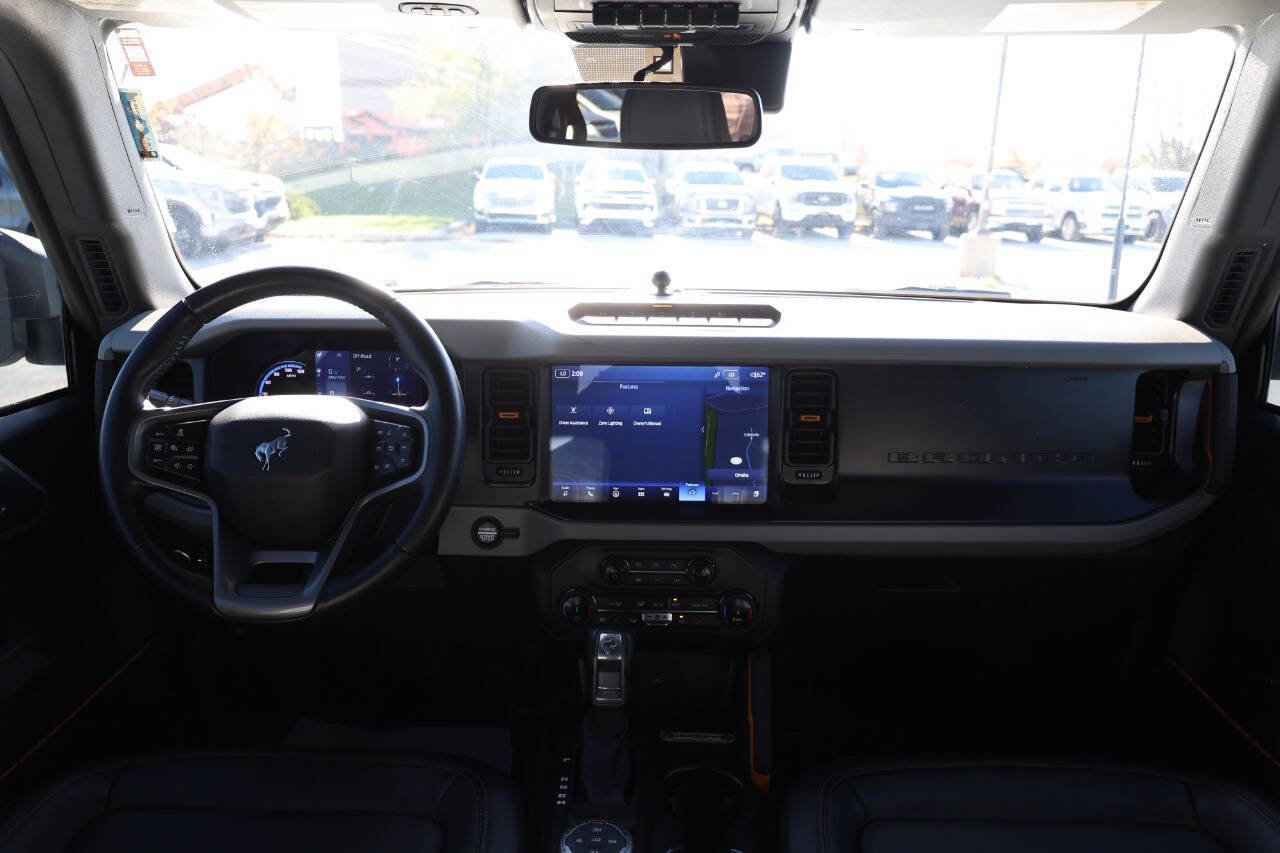 Used 2022 Ford Bronco Badlands image 14